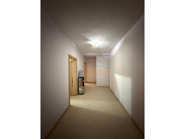 Durres, shitet apartament 2+1 Kati 2, 106 m² 150.000 € 