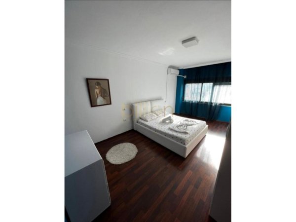 Tirane, jepet me qera 2+1 , 112 m² 800 € (MyslymShyri)