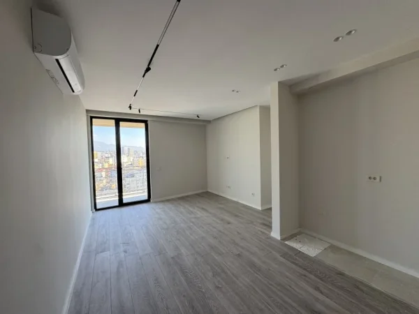 Tirane, jepet me qera zyre Kati 12, 104 m² 1.100 € (rruga mine peza)