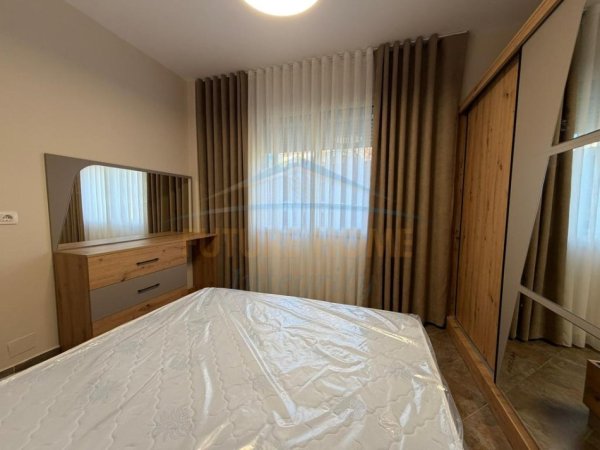 Tirane, shitet apartament 1+1 Kati 2, 64 m² 108.000 € (FRESKU)