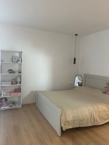 Tirane, jepet me qera apartament 2+1+2+Aneks+Ballkon+ post parkimi tek Radison . Liqeni i Thate ! 800 €