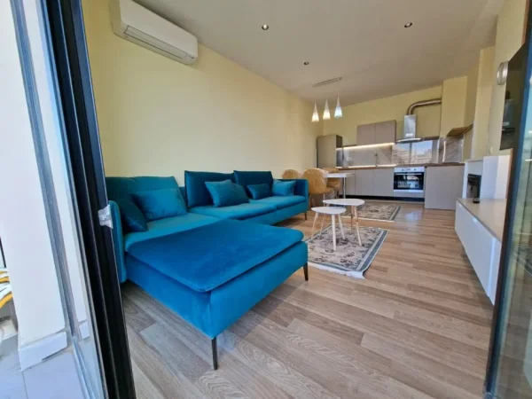Tirane, jepet me qera apartament 2+1 Kati 6, 94 m² 1.500 € (Mine Peza)