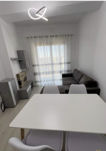 Tirane, jepet me qera apartament 2+1 Kati 7, 570 € 