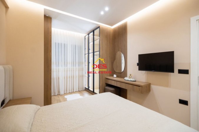 Vlore, jepet me qera apartament 1+1+Ballkon Kati 5, 70 m² 600 € (Lungomare)