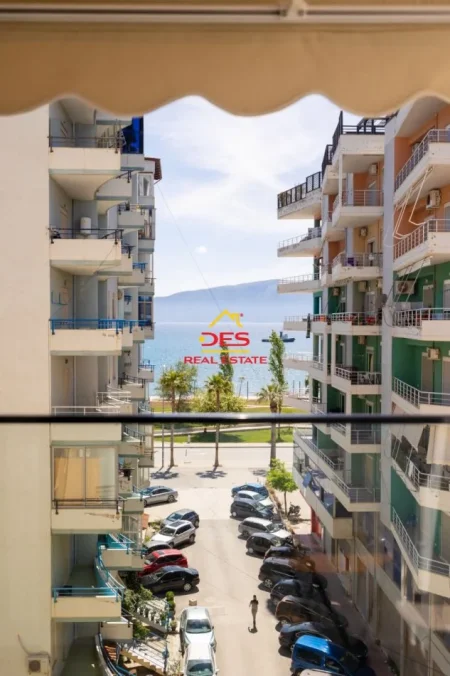 Vlore, jepet me qera apartament 1+1+Ballkon Kati 5, 70 m² 600 € (Lungomare)