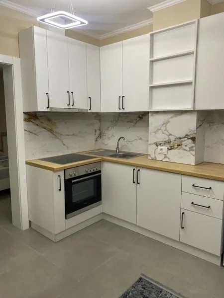 Tirane, jepet me qera apartament 1+1+Ballkon Kati 1, 56 m² 400 € (Laprake)