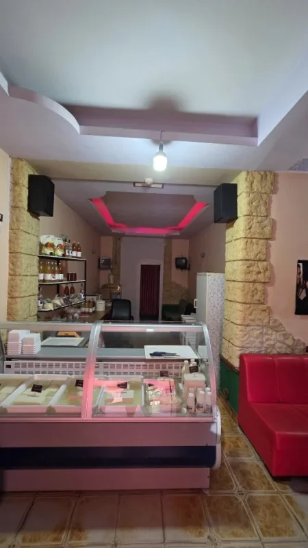 Lushnje, shes apartament 1+1+Aneks+Ballkon Kati 0, 130 m² 140.000 € (Perball Bashkise Qender Qytetit)