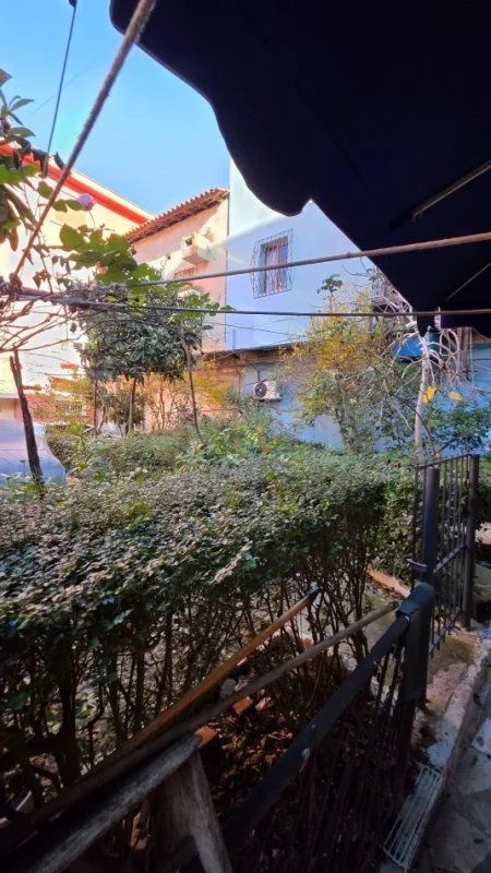 Lushnje, shes apartament 1+1+Aneks+Ballkon Kati 0, 130 m² 140.000 € (Perball Bashkise Qender Qytetit)