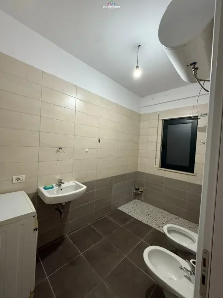 Tirane, jepet me qera apartament 2+1 Kati 2, 108 m² 550 € (Astir, Green City)
