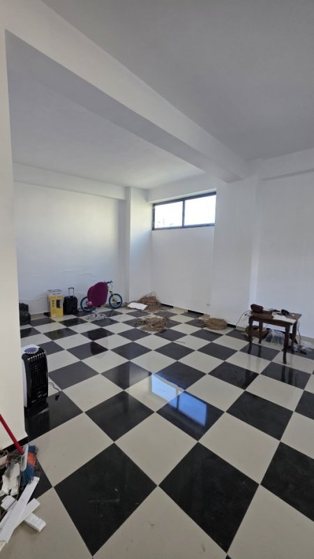 Lushnje, shes dyqan Kati 0, 116 m² (Qendra Sanitare Lushnje)