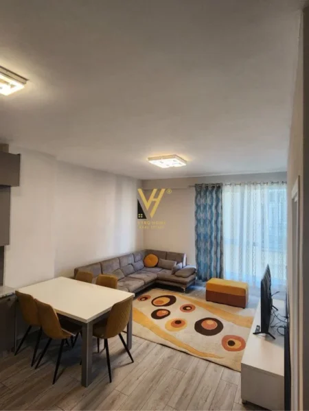 Tirane, jepet me qera apartament 1+1+Ballkon Kati 5, 70 m² 750 € (KOMUNA E PARISIT)