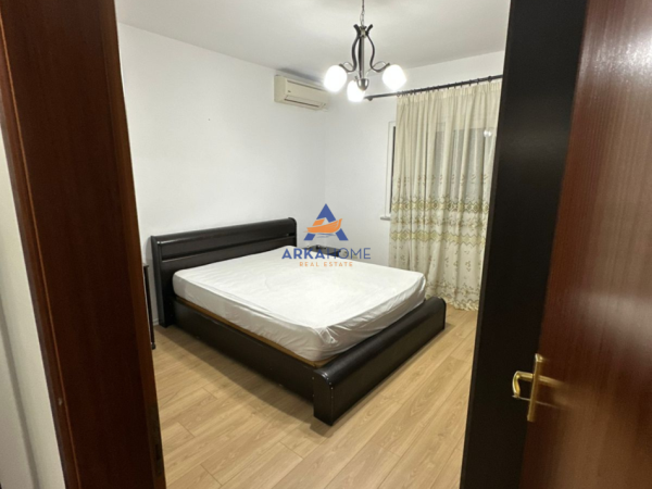 Tirane, jepet me qera apartament 2+1+Ballkon Kati 5, 100 m² 850 € 