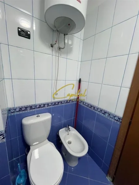 Tirane, jepet me qera apartament 1+1 Kati 6, 65 m² 650 € (ISH BLLOKU)