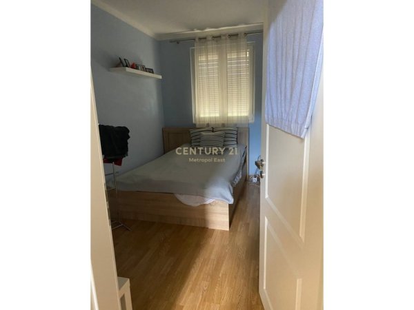 Tirane, jepet me qera Vile 3+1 Kati 2, 239 m² 1.800 € (TEG)