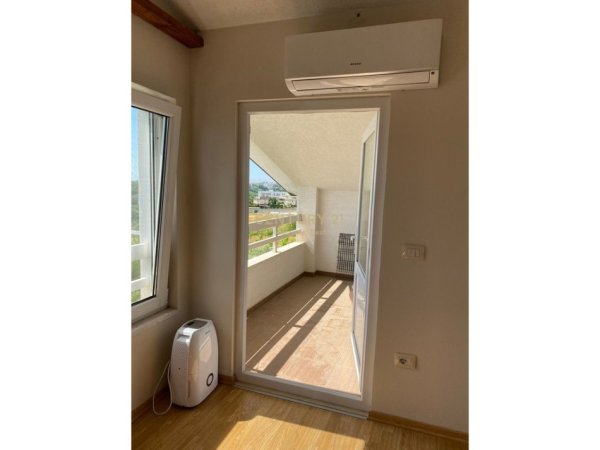 Tirane, jepet me qera Vile 3+1 Kati 2, 239 m² 1.800 € (TEG)