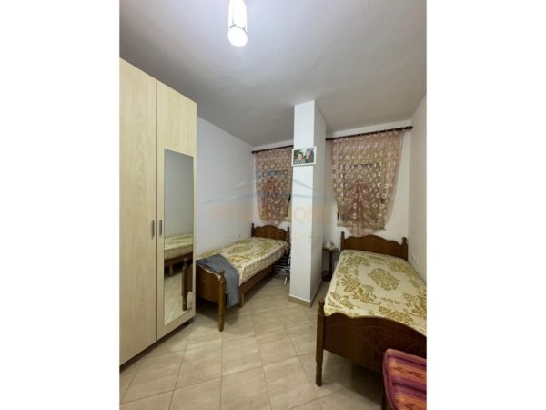 Tirane, jepet me qera apartament 2+1 Kati 1, 90 m² 500 € 