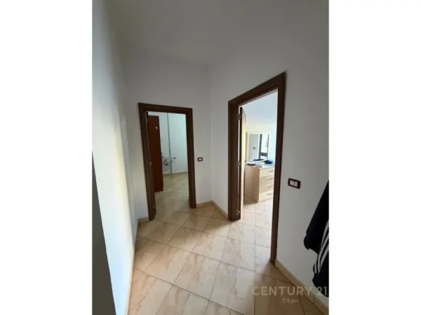 Tirane, jepet me qera apartament 2+1 Kati 2, 110 m² 500 € (Don Bosko)