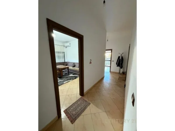 Tirane, jepet me qera apartament 2+1 Kati 2, 110 m² 500 € (Don Bosko)