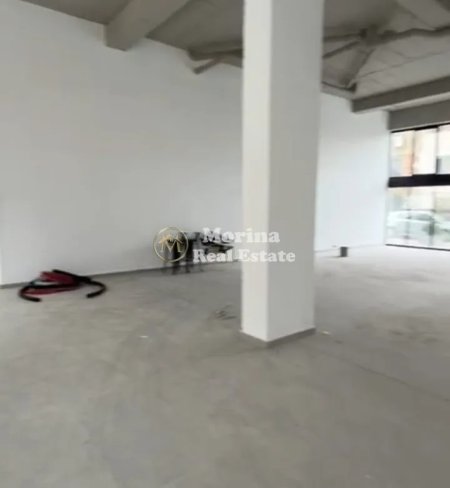 Tirane, jepet me qera ambjent biznesi Kati 1, 418 m² 4.500 € (Brryli)