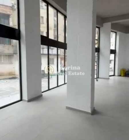 Tirane, jepet me qera ambjent biznesi Kati 1, 418 m² 4.500 € (Brryli)
