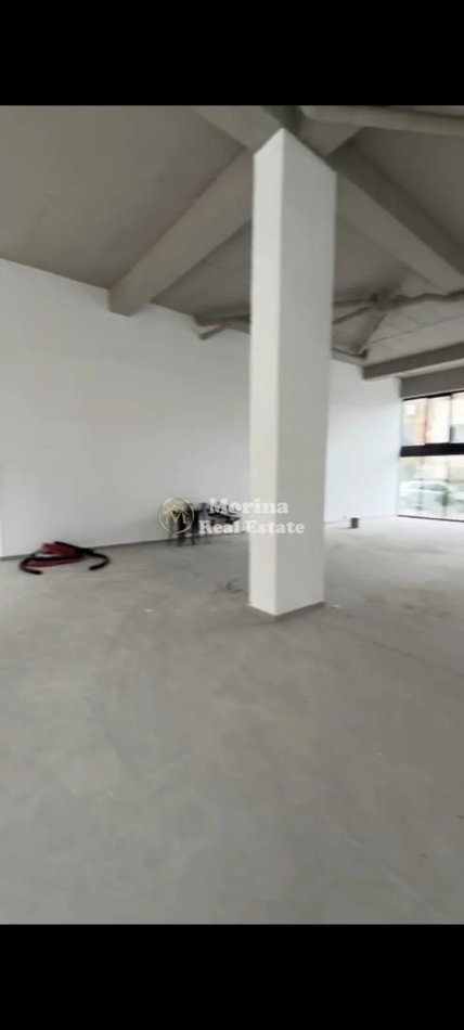 Tirane, jepet me qera ambjent biznesi Kati 1, 418 m² 4.500 € (Brryli)