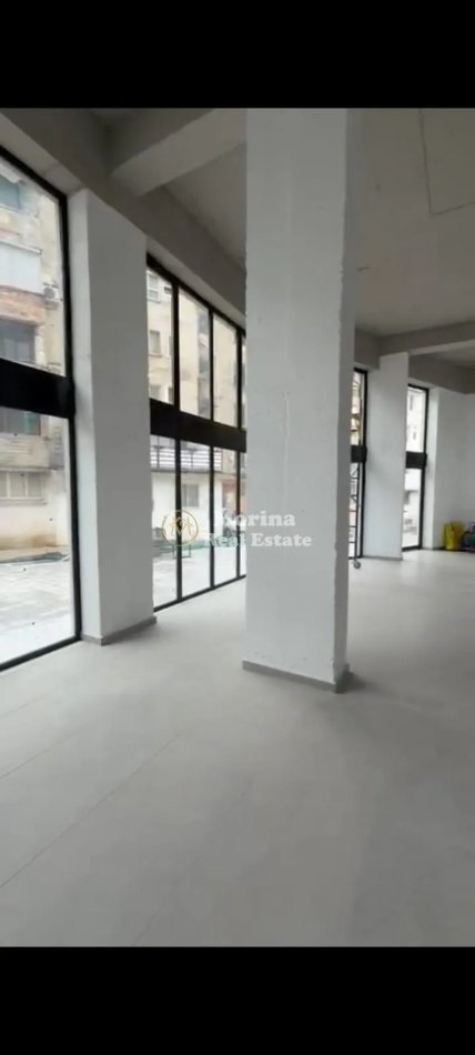 Tirane, jepet me qera ambjent biznesi Kati 1, 418 m² 4.500 € (Brryli)