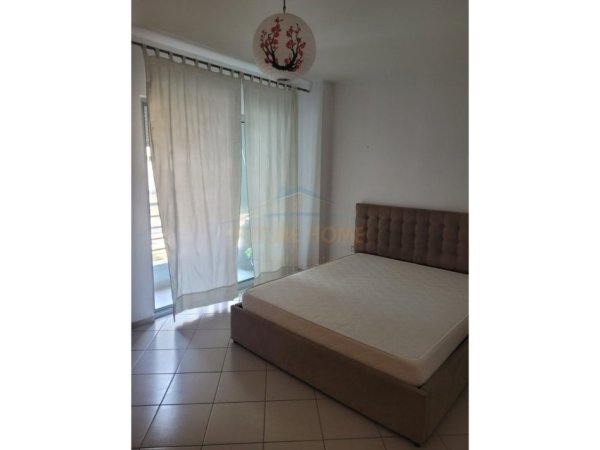 Tirane, shitet apartament 1+1 Kati 2, 70 m² 167.000 € (Rruga Robert Zhvarc)