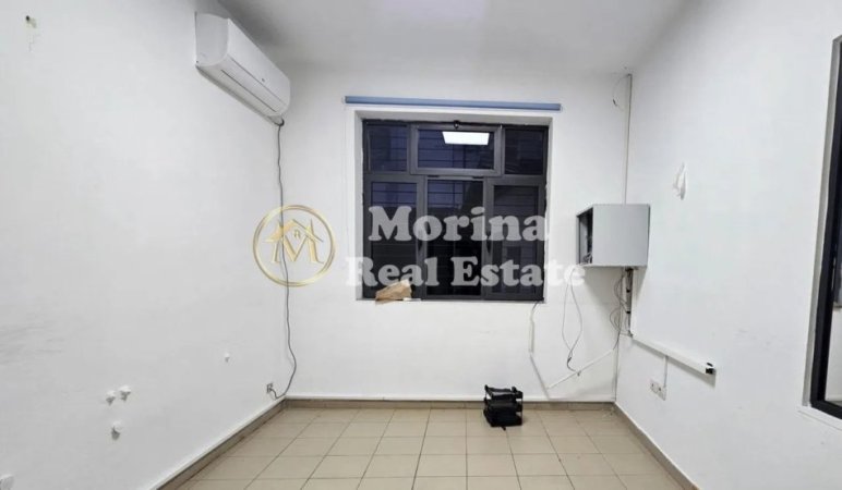 Tirane, jepet me qera ambjent biznesi Kati 1, 140 m² 800 € (Pazari i Ri)