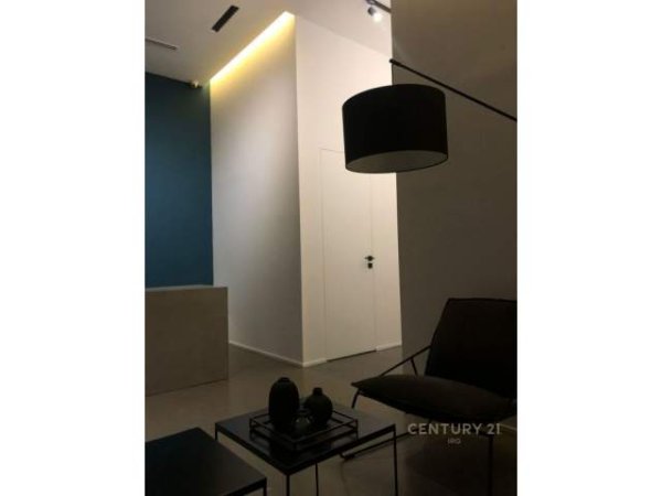 Tirane, shitet ambjent biznesi Kati 0, 95 m² 350.000 Euro (Komuna e Parisit)