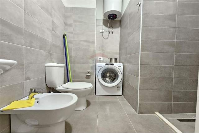 Tirane, jepet me qera apartament 2+1 Kati 1, 83 m² 380 Euro (Ali Dem , Mangalem)