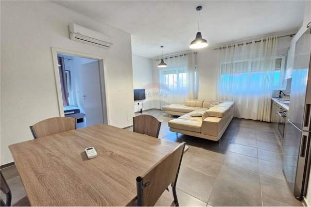 Tirane, jepet me qera apartament 2+1 Kati 1, 83 m² 380 Euro (Ali Dem , Mangalem)