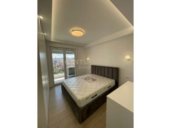 Tirane, jepet me qera apartament 2+1+BLK Kati 8, 105 m² 550 Euro (Ali Demi)