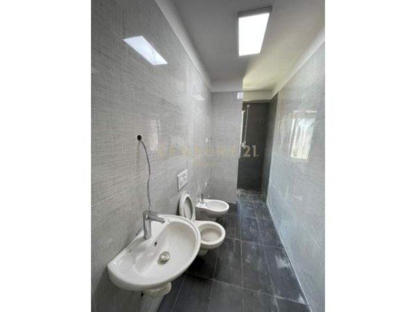 Tirane, jepet me qera apartament 2+1+BLK Kati 8, 105 m² 550 Euro (Ali Demi)