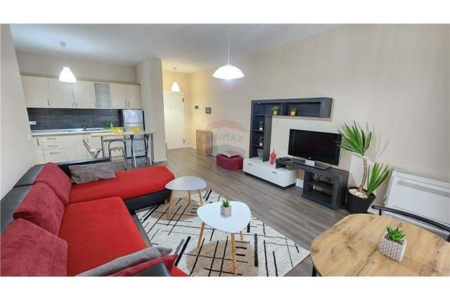 Tirane, jepet me qera apartament 1+1+BLK Kati 6, 83 m² 65.000 Leke (rruga Kavajes)