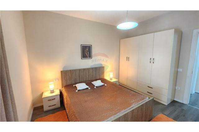Tirane, jepet me qera apartament 1+1+BLK Kati 6, 70 m² 65.000 Leke (Kompleksi Delijorgji)
