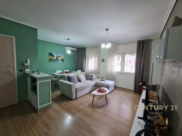 Tirane, shitet apartament 2+1+BLK Kati 4, 90 m² 115.000 Euro (Yzberisht)