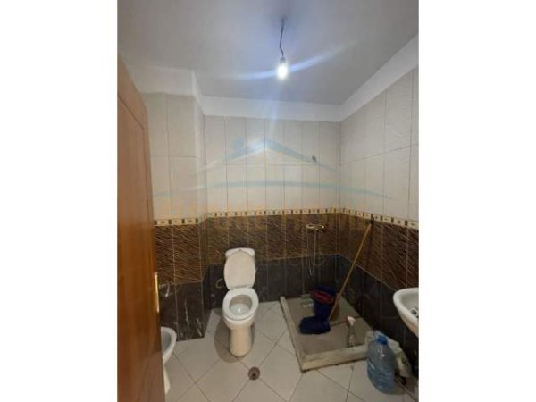 Tirane, shitet apartament 1+1+BLK Kati 6, 75 m² 80.000 Euro (Unaza e Re)