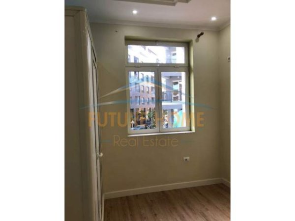 Tirane, jepet me qera apartament 3+1+BLK Kati 2, 88 m² 500 Euro (Rruga e Dibres)