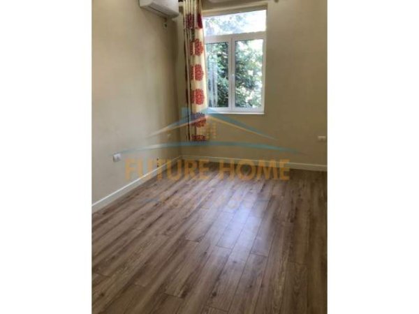 Tirane, jepet me qera apartament 3+1+BLK Kati 2, 88 m² 500 Euro (Rruga e Dibres)