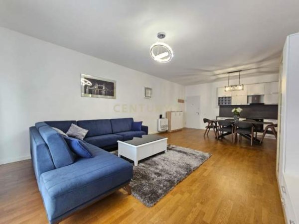Tirane, jepet me qera apartament Kati 5, 118 m² 900 Euro (Kopshti Botanik Tirana, Albania)