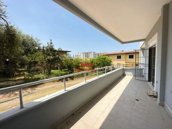 Vlore, shitet apartament 2+1+BLK 113 m² 135.000 Euro (Rruga Dhimiter Konomi, Vlore)