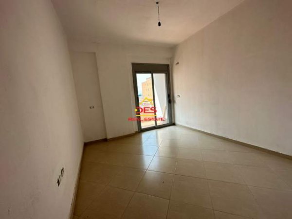 Vlore, shitet apartament 2+1+BLK Kati 7, 97 m² 87.700 Euro (Rruga Lef Sallata,Vlore)