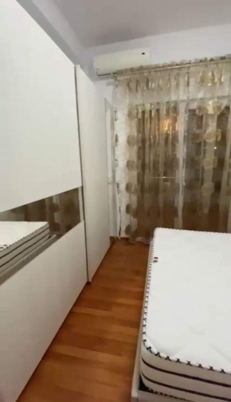 Tirane, jepet me qera apartament 1+1+BLK Kati 2, 70 m² 43.000 Leke (rruga Kodra e Diellit)