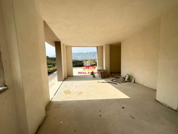 Vlore, shitet apartament 2+1 Kati 3, 105 m² 360.000 Euro (Radhimë,Vlorë)