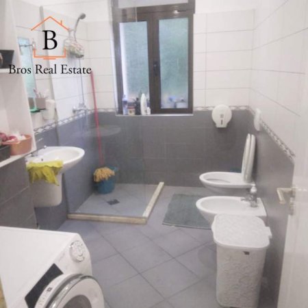 Tirane, jepet me qera apartament Kati 2, 600 Euro (Sulejman Delvina)