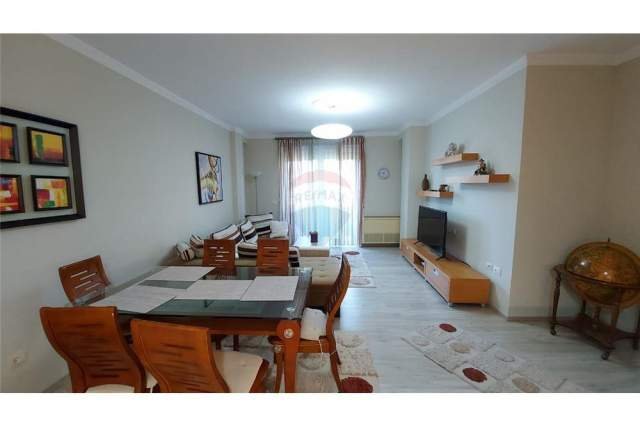 Tirane, jepet me qera apartament Kati 3, 122 m² 900 Euro (Rruga e Elbasanit)