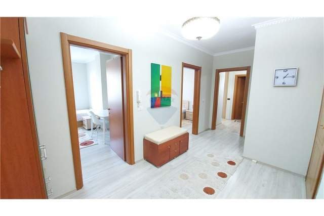 Tirane, jepet me qera apartament Kati 3, 122 m² 900 Euro (Rruga e Elbasanit)