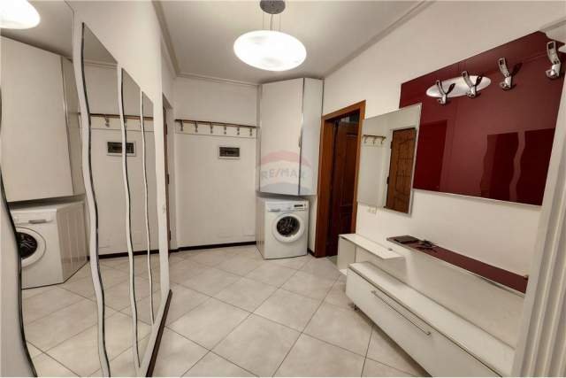 Tirane, jepet me qera apartament Kati 2, 117 m² 750 Euro (Liqeni i Tiranes)