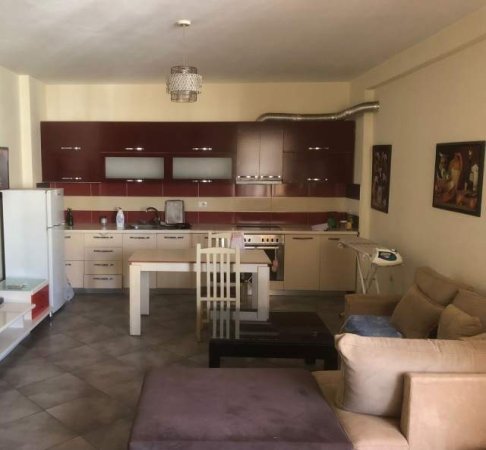 Tirane, jepet me qera apartament 1+1 Kati 6, 70 m² 300 Euro (Astir)