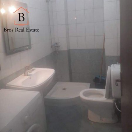 Tirane, jepet me qera apartament 1+1+BLK 50 m² 33.000 Leke (Terminali,Kthesa e Kamzes)